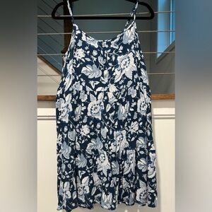 LOFT Navy and White Floral Tiered flowy dress large